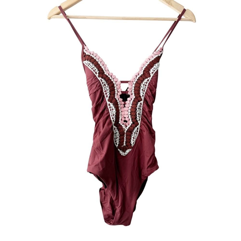 Becca Delilah Brown Plunge Neck Crochet One Piece Swimsuit Size Small - Picture 4 of 11